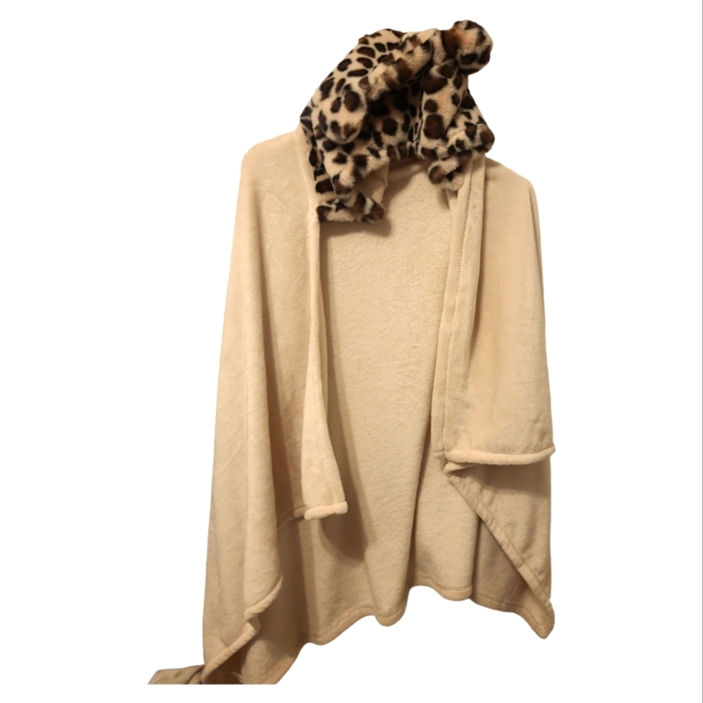Fluffy Blanket Hoodie Leopard Print One Size